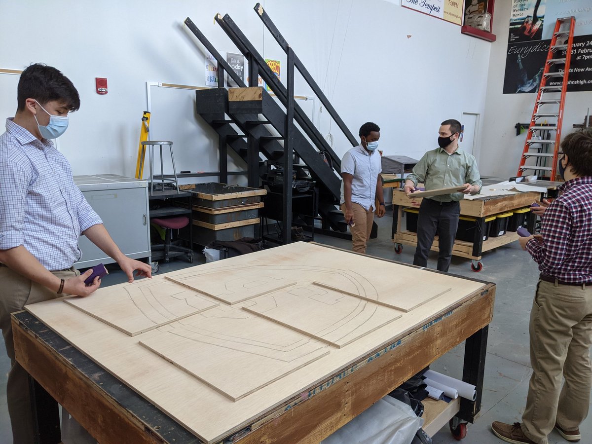 SJDiversityComm's tweet image. Thanks to Mr. M the diversity mural is well underway!