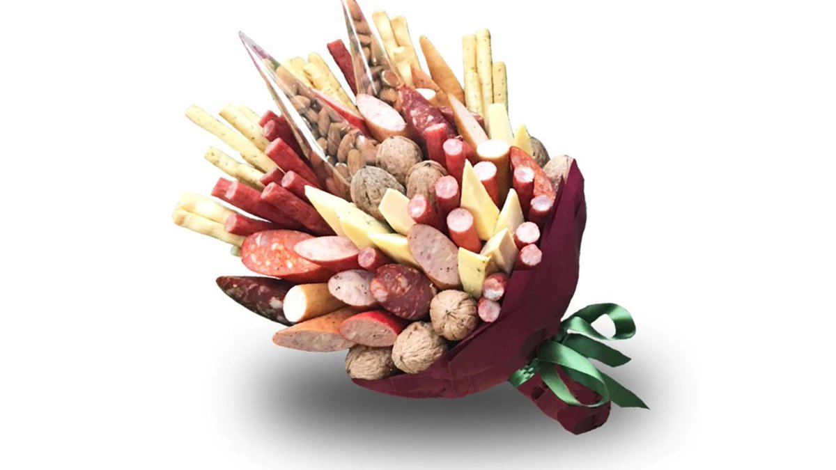 Looking for something a little different to give your Charcuterie Lover this Valentine's Day?  
What about this Salami bouquet ?  
Thank you @LornaWing &amp; <a href="/Delicious/">Delicious</a> magazine.   ow.ly/yPAn50DwlAz
#britishcharcuterie #curedmeat #salami #valentinesday #valentinesgifts