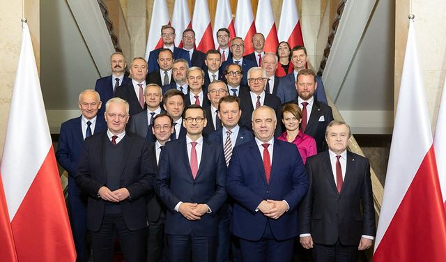 mihaszek's tweet photo. Jedno RT = jedno splunięcie na tych nieudaczników https://t.co/Trze3Ow4ia