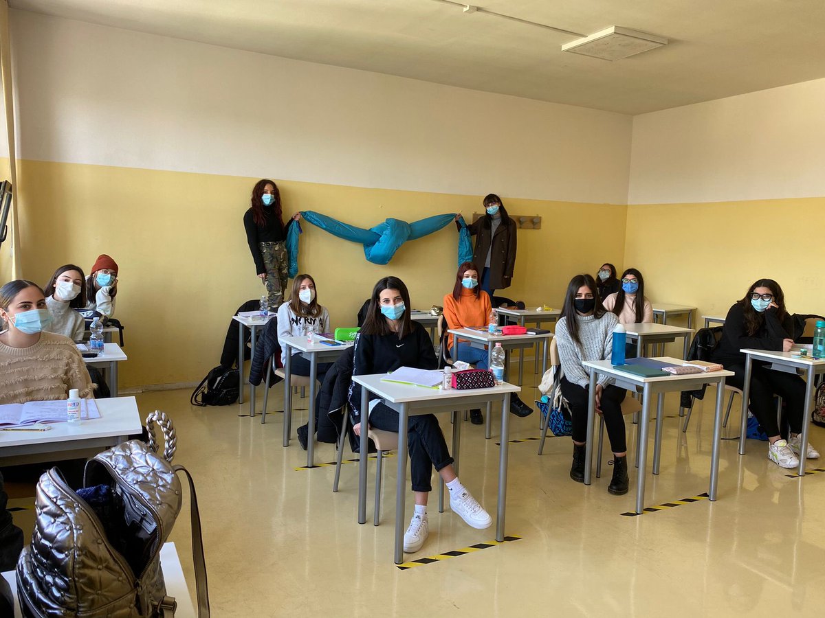 Bflystreet's tweet photo. Ciò che mi spaventa non è la violenza dei cattivi; è l'indifferenza dei buoni. #Asoc2021 https://t.co/UAzlVCNoQd