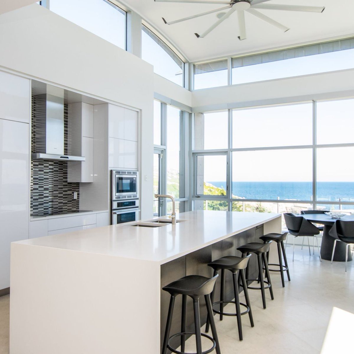 EVAmericas's tweet image. Perched above the sea with unparalleled views is this unique contemporary estate surrounded by more than 40 acres. Extraordinary in both design and function, this home was featured in @ArchDigest. #EVAmericas bit.ly/3cTgd76

Courtesy of Rick Foster of @tradewindsns