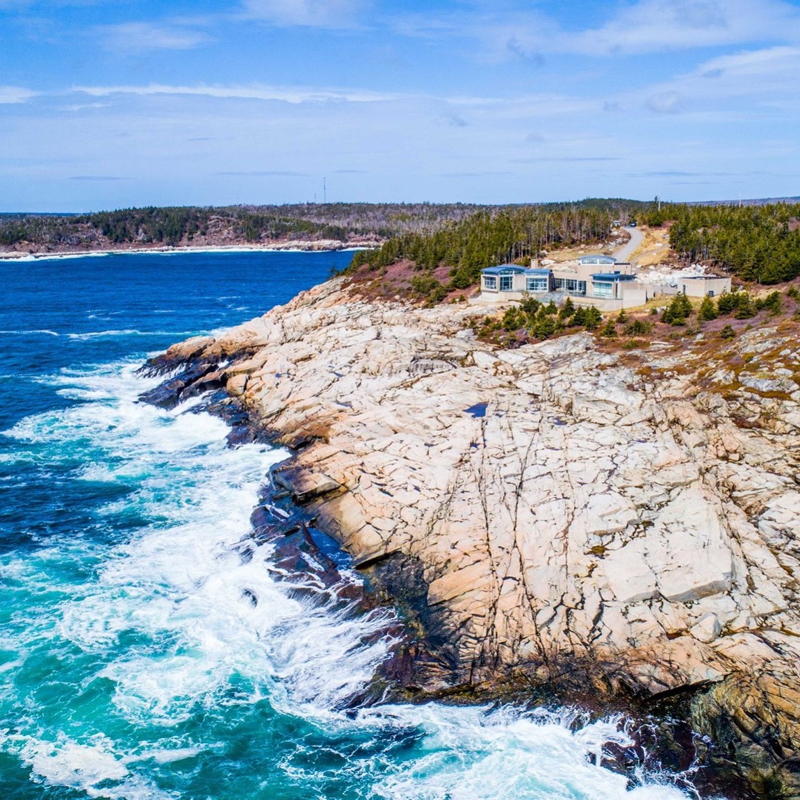 EVAmericas's tweet image. Perched above the sea with unparalleled views is this unique contemporary estate surrounded by more than 40 acres. Extraordinary in both design and function, this home was featured in @ArchDigest. #EVAmericas bit.ly/3cTgd76

Courtesy of Rick Foster of @tradewindsns