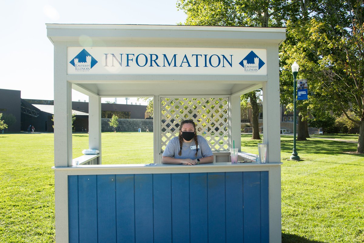 New Student &amp; Family Programs is hiring Orientation Leaders and Senior Prowl Leaders! Applications close Friday, February 12.
Apply today at go.eiu.edu/NSFPApp