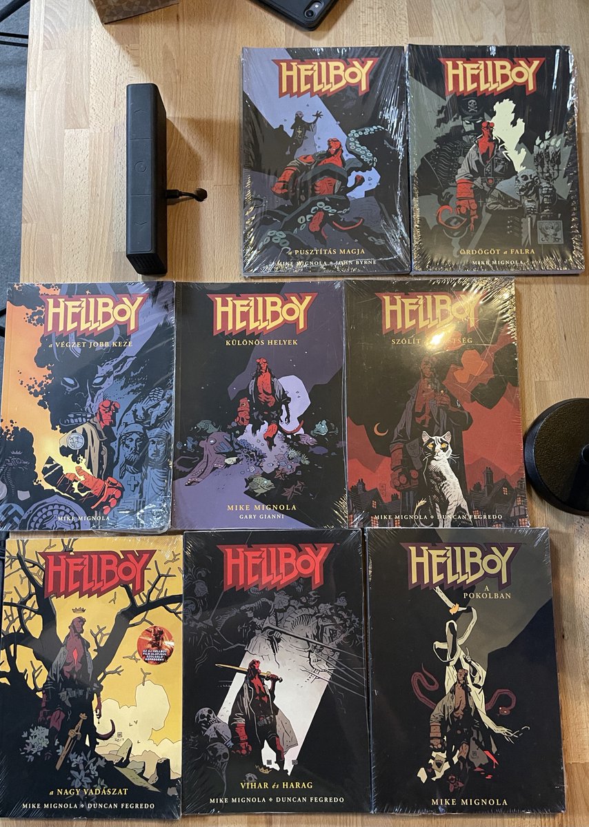 thevrpisti's tweet image. Ritkán szoktam beszerezni teljes történeteket egyszerre, de ez nem hagyott nyugodni...mivel elérhető volt egyben! 😋 Persze a B.P.R.D.-k nélkül! 😅 Alig várom hogy elkezdjem...korábban csak az első kötet, első két történetét olvastam, szóval most egy darabig elleszek! 🤟🏻