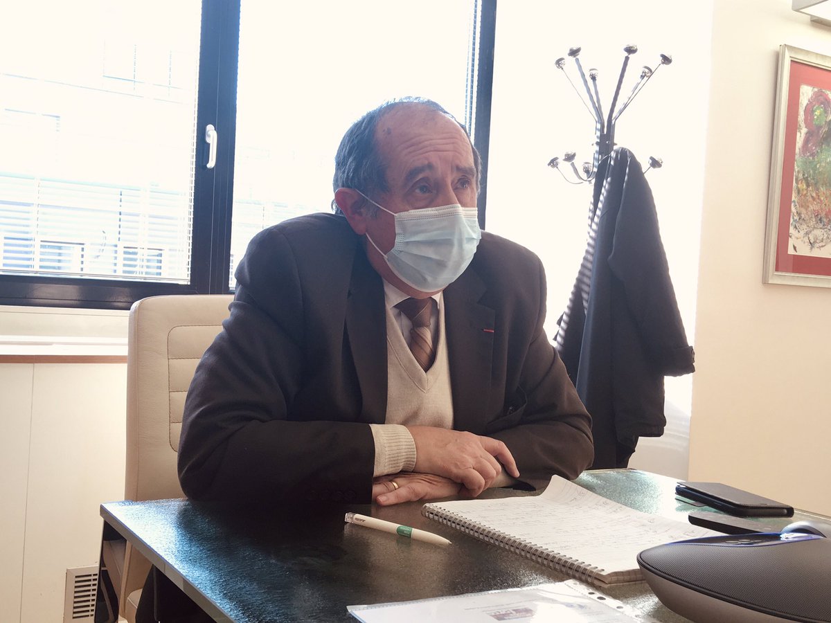 ordre_medecins's tweet photo. Tous les 15 jours depuis le début de la crise, le CNOM réunit virtuellement les Présidents d’Ordres locaux. A tous ses échelons, l'institution ordinale rappelle un principe : la centralité du médecin dans le dispositif vaccinal, indispensable pour réussir la campagne. #DirectCNOM https://t.co/K0vSeQPhGP