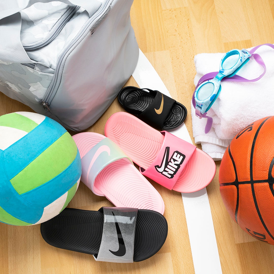 shoe carnival nike slides