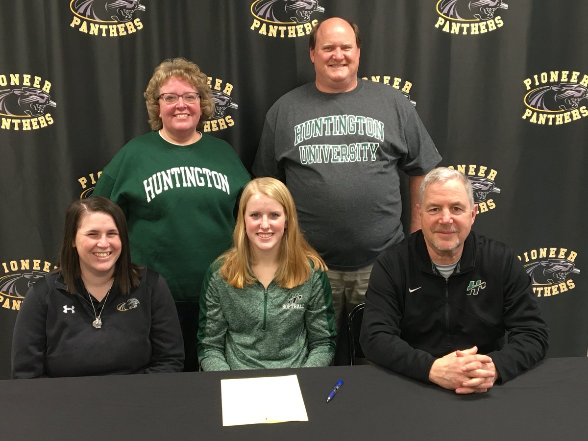 Congratulations to <a href="/PioneerJrSrHigh/">Pioneer Jr/Sr High</a> student-athlete <a href="/mackwalk_03/">Mackenzie</a> for continuing her academic &amp; athletic career at <a href="/HuntingtonU/">Huntington University</a>!  Mackenzie will play 🥎 for <a href="/HU_Sports/">Huntington Foresters</a>.  Jo is not only a stellar three-sport athlete at Pioneer but is also currently #1 in her class academically.