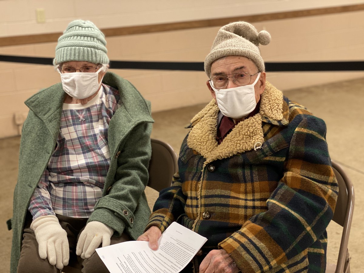 faycohd's tweet photo. Snow doesn't stop the mail and it also doesn't stop a determined 90-year-old who is ready for his second dose of the COVID-19 vaccine. Mr. Kiger shares his story here: https://t.co/5Ta10mdnkN https://t.co/56dmhg8kQI