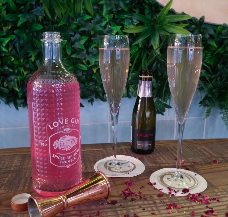 LeafyElephant's tweet image. Still wondering what to surprised your beloved with this Valentines? We have the perfect 'Date Night Box' which we know you will love! ♥️  ​Book through our online gin shop today to avoid missing out! 🥂 #valentines #valentines2021 #gintasting leafyelephant.com/collections