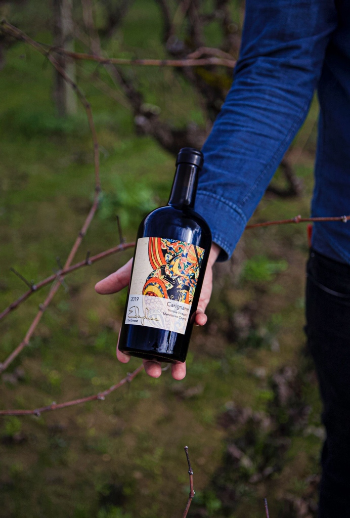 Introducing our new Edaphos Carignane! “Inky dark fruit, cloves, licorice, spice and lavender are amplified in a decidedly rich, structured wine with big tannins and tons of personality.” - Antonio Galloni. Avail Feb. 18th 2021 #ernestvineyards #winemaker #redwine #drinkcali