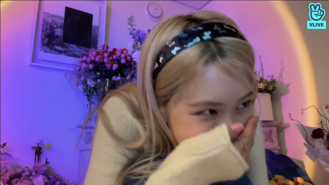 rosé pics tweet media