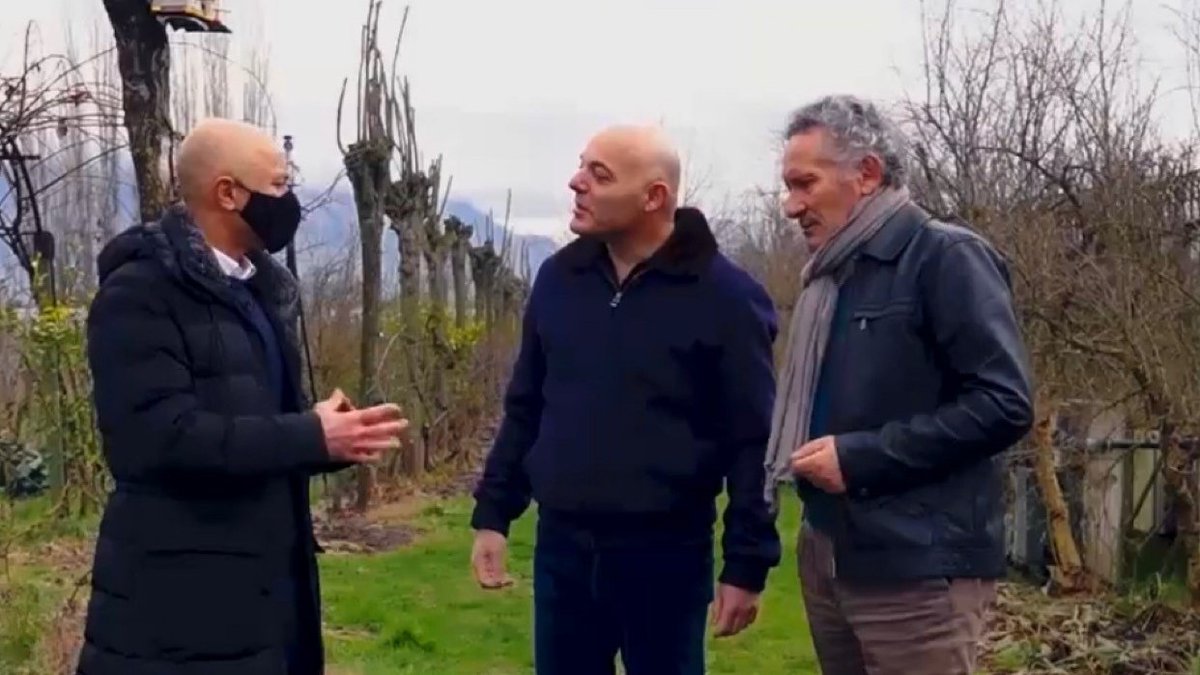 Në bashkëpunim me @ukafarm prezantojmë se si sensorët e IoT ndihmojnë fermerët të maksimizojnë rendimentin duke minimizuar shpenzimet dhe ndikimin në mjedis.
Ndiqni intervistën e plotë në youtube.com/watch?v=VAZ3Jv…