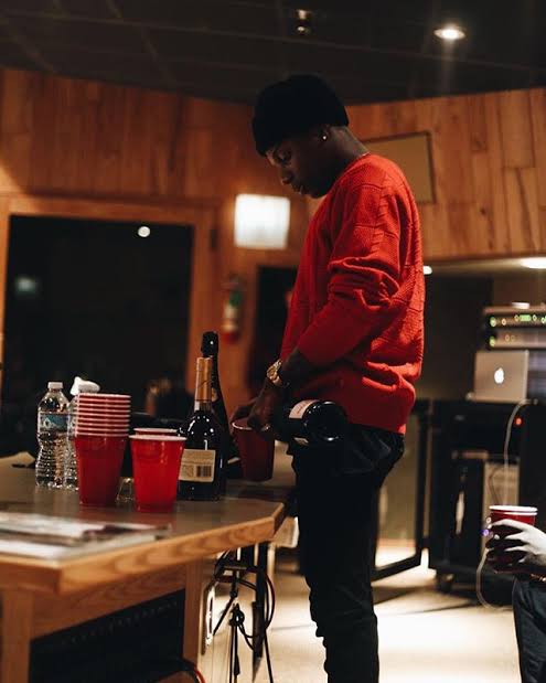 A thread of my favorite wizkid photos...Quote/Reply with your favorite wiz photo.