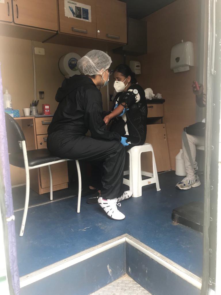 DesSocCuenca's tweet photo. ¡Juntos nos apoyamos! 💪🏻

Gracias a la visita de las Brigadas Médicas de @AccionSocialCue en nuestro Centro de Atención a las Familias, 38 personas entre niños y adultos fueron beneficiados en medicina general y odontología. 

Trabajamos por una #CuencaUnida 👏🏻 https://t.co/2kbxDRvA8Z