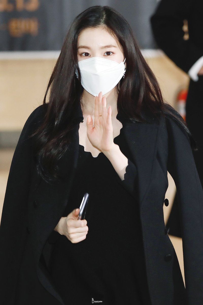 baefarm329's tweet photo. 210210 💜🐰💜 #아이린 #Irene #배주현 #레드벨벳 #RedVelvet #DoublePatty #더블패티 

[HQ]
https://t.co/htC6lrt04f
https://t.co/iwoVVmBG3N https://t.co/2r86rRIuIt