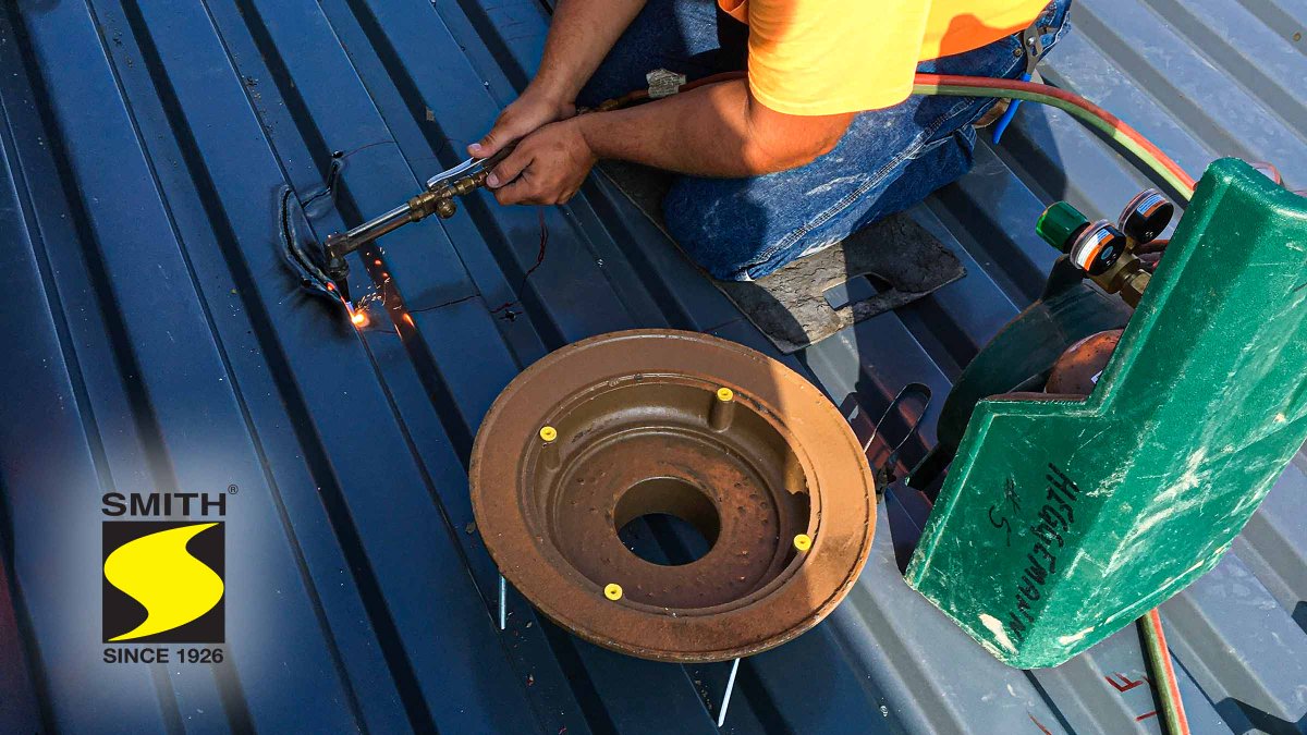 jrsmithmfgco's tweet photo. Smith donated a number of #PlumbingFixtures for @STLpnp562 Plumbers & Pipefitters Local 562โs new training facility in Earth City, MO. What a cool action shot of a #RoofDrain going in!
#CommercialPlumbing #Contractors #Drainage #Specifiers #USAMade #DrainageSolutions https://t.co/J5gaIv9ZNw