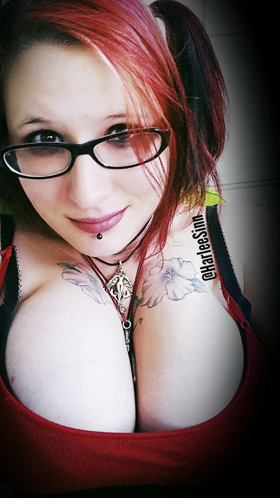 HaileySnider10's tweet photo. Yep! 🎉 Would you like to try wife sharing 💐 bbw anal and milf movies 💃👍 #Hdporn  #Beautiful https://t.co/vCWQKol5B7