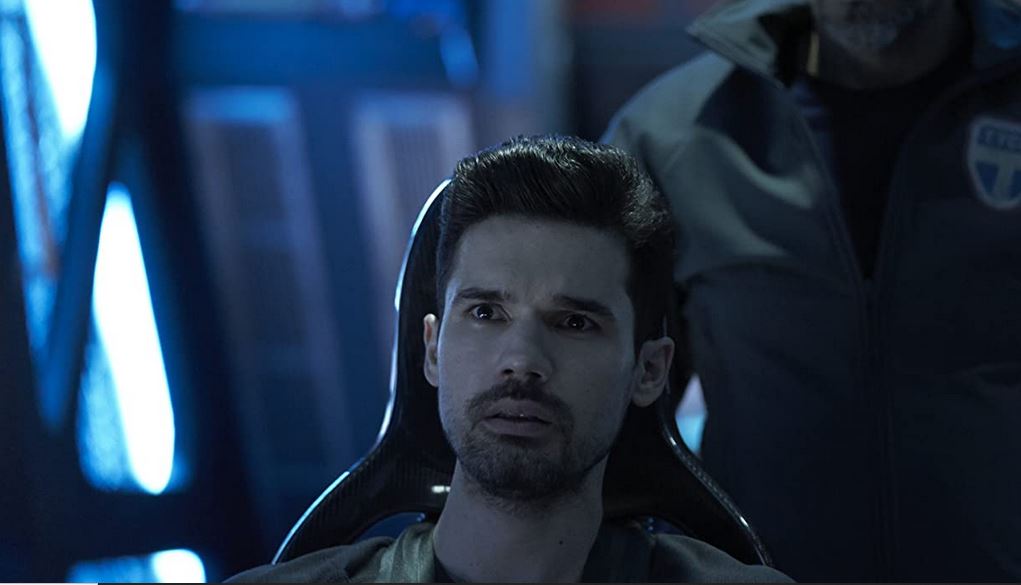 When one of The Expanse fathers explained which button Steven Strait should push.(you always need to push a button).