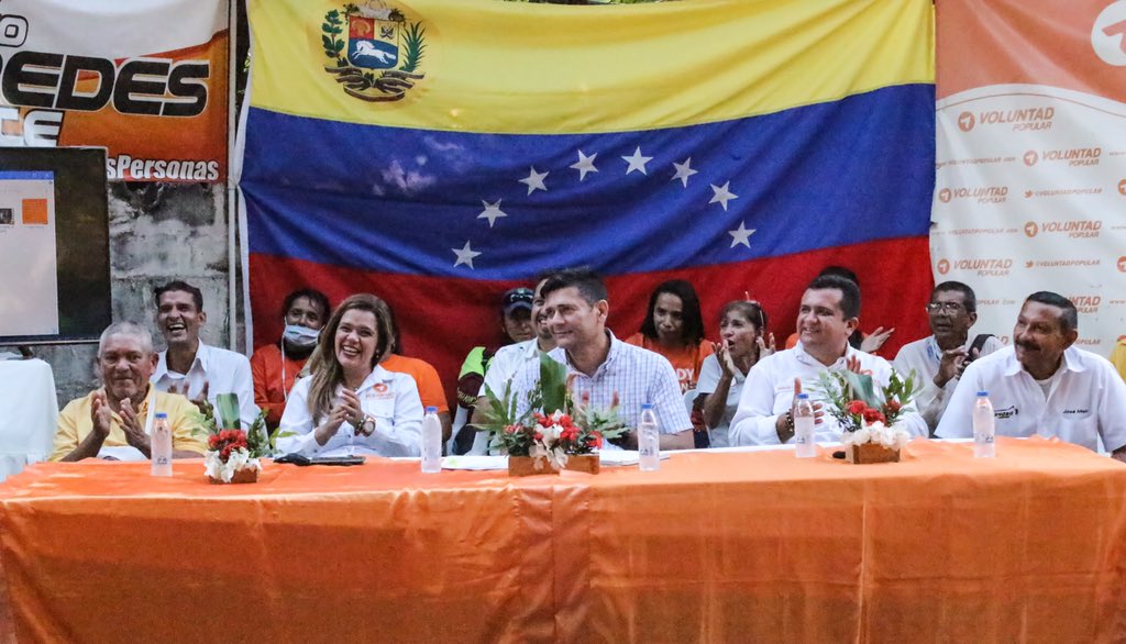 freddysuperlano's tweet image. En Barrancas, Municipio Cruz Paredes, el ímpetu y la perseverancia son valores inquebrantables. ¡Gracias por demostrar una vez más la calidad de ciudadanos con los que cuenta nuestro país!