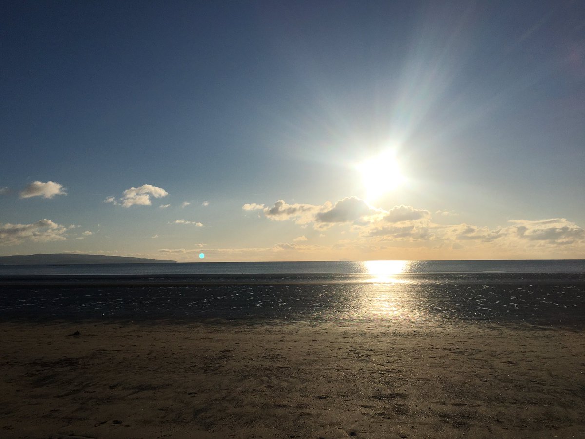 IRALanguages's tweet photo. ⁦@IrvineRoyalAcad⁩ ⁦@IrvineRoyalPE⁩    playa, mar y sol 🏖 🌊 ☀️ #wellbeingwednesday https://t.co/hBNmJoPOsC