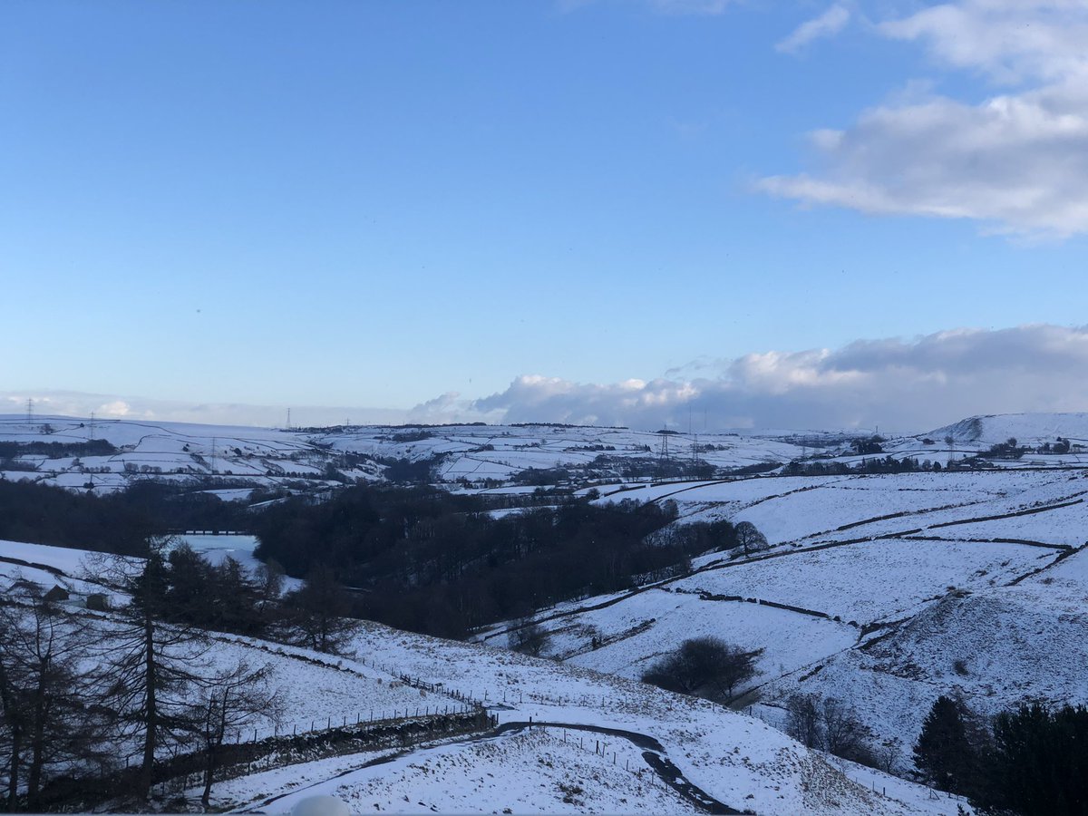 BeccaSilverwood's tweet image. Pretty run in the snow with the little one today.

#LockdownRun #Couchto5K