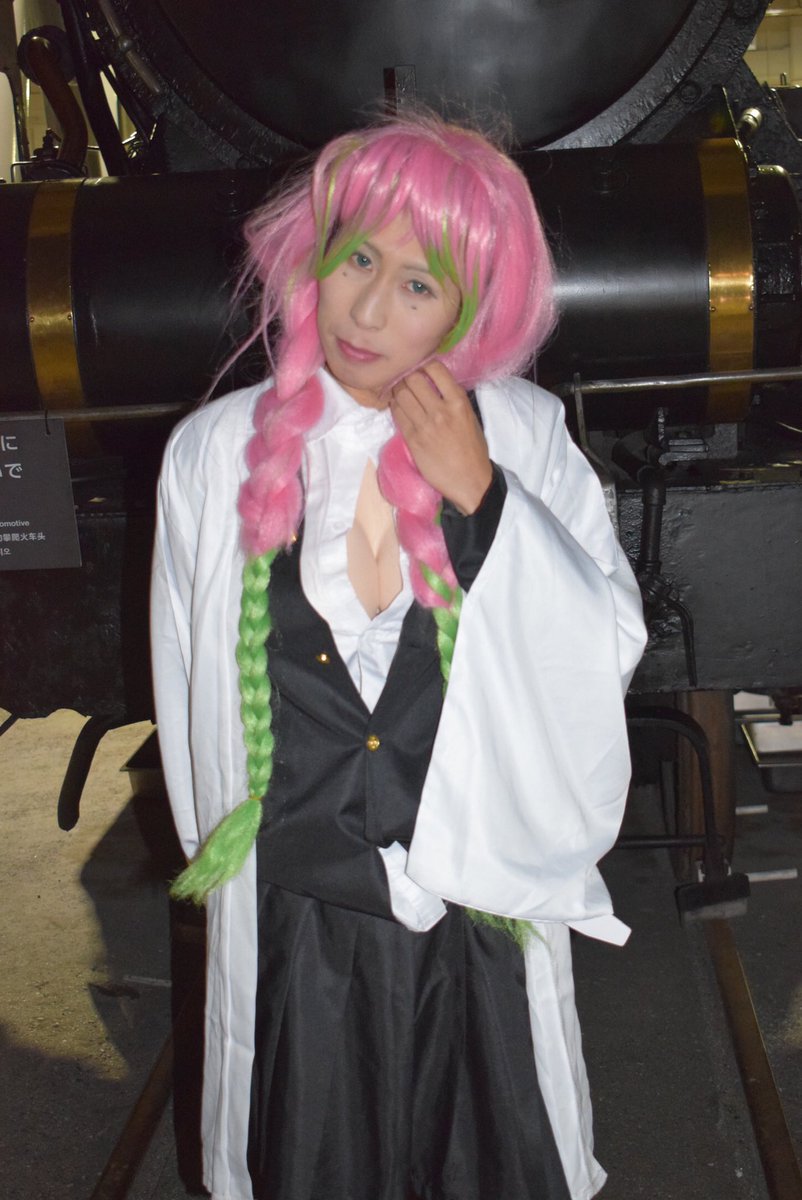 💫コスプレ💫 鬼滅の刃 甘露寺蜜璃 女装レイヤーが蜜璃ちゃんのコスを