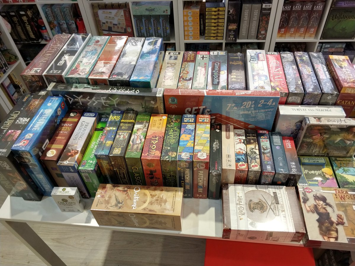 bazar_iglesias's tweet image. Para que no os quedéis sin jugar este 14, ya sea solos o acompañados ¡os dejamos por aquí un cupón (Valen) del 20%  descuento válido hasta San Valentín para juegos seleccionados para la ocasión!