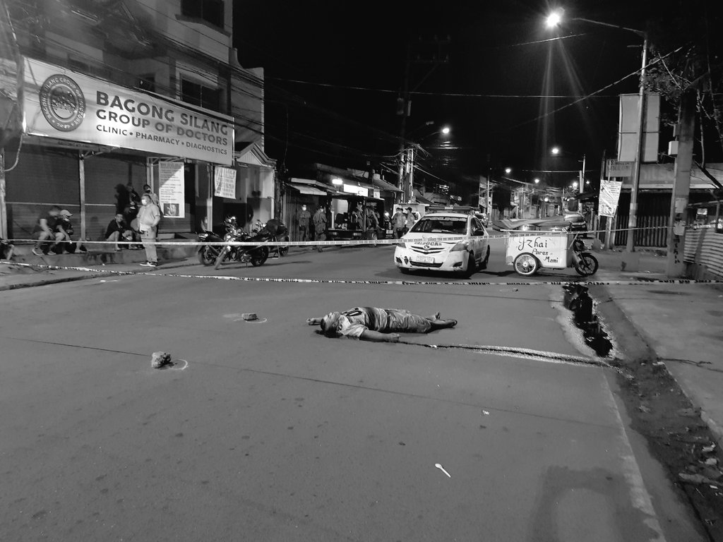 Tricycle driver pinagbabaril ng riding in tandem sa North Caloocan City @dzbb