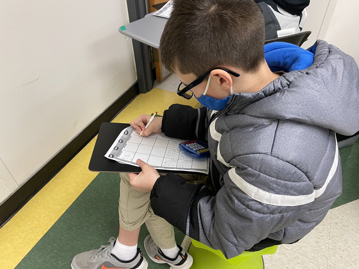 hw_warriors's tweet photo. The students in Ms. Cook’s class learned to be bargain shoppers today by working to find the best unit rate (cost/unit of measurement). Comparing prices will allow them to make better financial choices in the future! #1phasd https://t.co/EYIwpLNqJx