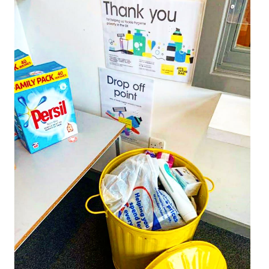 CharlotteChilvs's tweet image. 🙌🥳 WE HAVE A NEW DONATION DROP OFF POINT! 🥳🙌

Thank you and welcome to @OswaldRoad Primary School for helping tackle hygiene poverty. You can drop donations off in the main reception during school hours 👩‍🏫🕓
#hygienepoverty #givelocalhelplocal #Manchester @thehygienebank