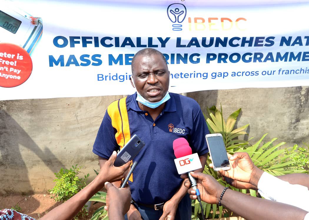 IBEDC_NG's tweet photo. IBEDC begins the distribution of free meters under NMMP to Ogun residents.
* Meter is FREE - Do not pay to anyone .
#ibedc #nmmp #freemeter #ogunstate #ota #distributingpower #changinglives https://t.co/0e7Sif0YF6