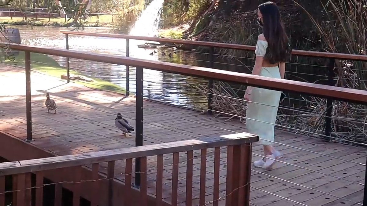 LouiseVVMxx's tweet image. Im not crying you are.

Also why is this a type of date everyone wants.