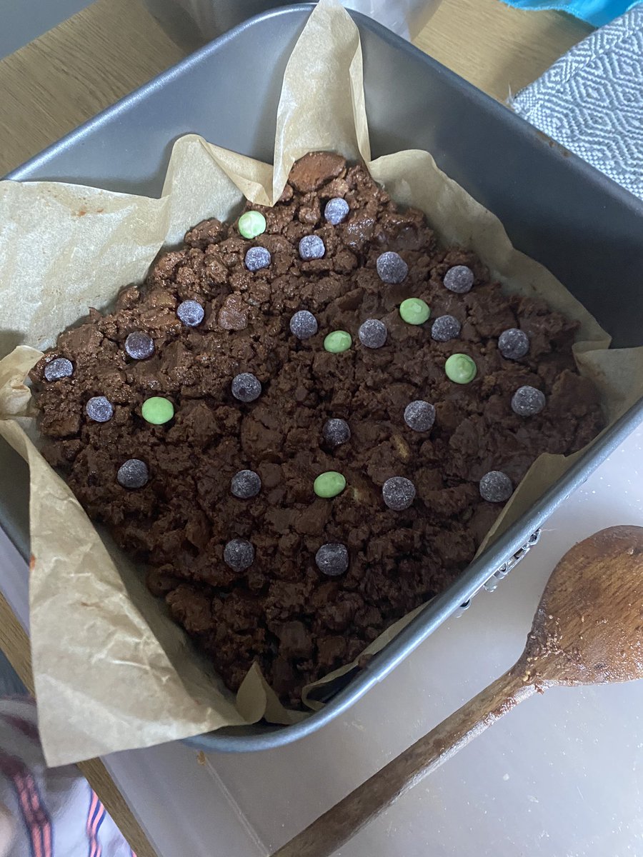 suzanne_plimmer's tweet photo. Teddy bears picnic and gruffalo crumble @uptonclass2MF https://t.co/hLurmoDXxZ