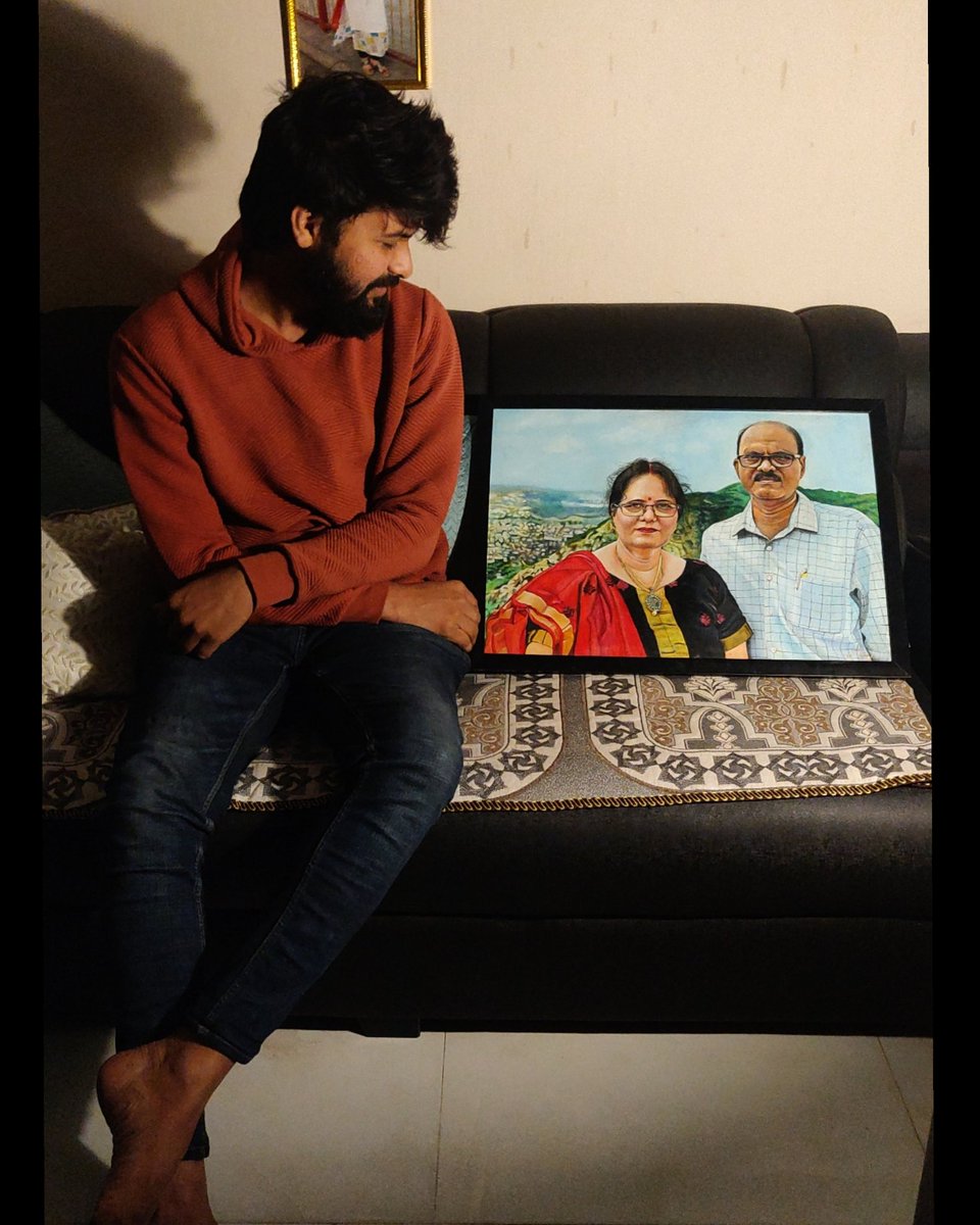 Hue_Wing's tweet photo. It's a completely different feeling when you get to meet your childhood friends as clients.

I've gone to school with these people, from LKg to class 12th, and now this classmate of mine got this painting made for his parents's wedding anniversary.

#Commissioned_Work
#Hue_Wing https://t.co/IKDZIoNaPB