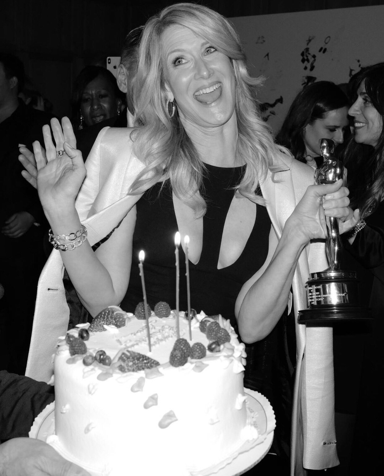 Happy Birthday to the one and only Laura Dern! 