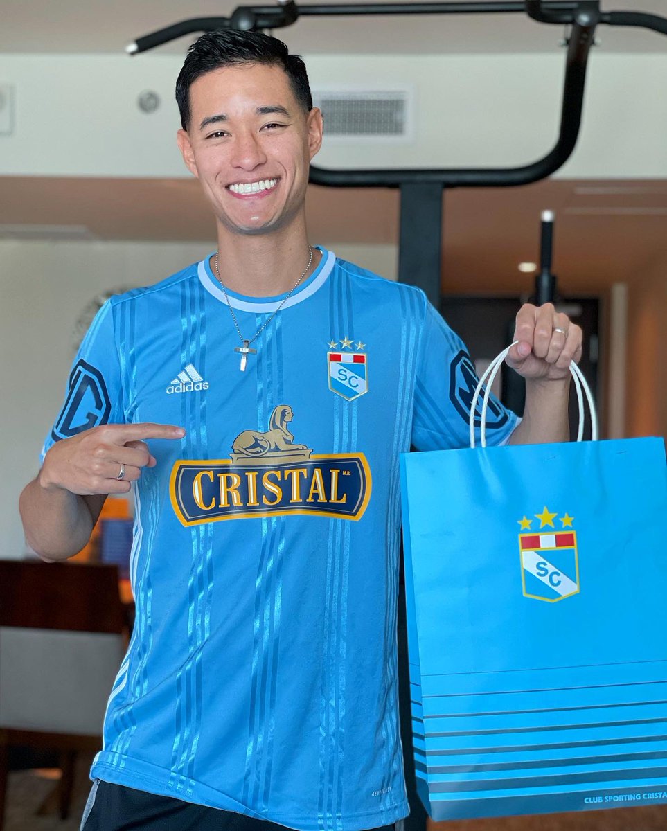 tonysuccar's tweet photo. Gracias @clubsportingcristal 😍 ! 💙💙 #fuerzacristal https://t.co/tvoHtUaLwZ