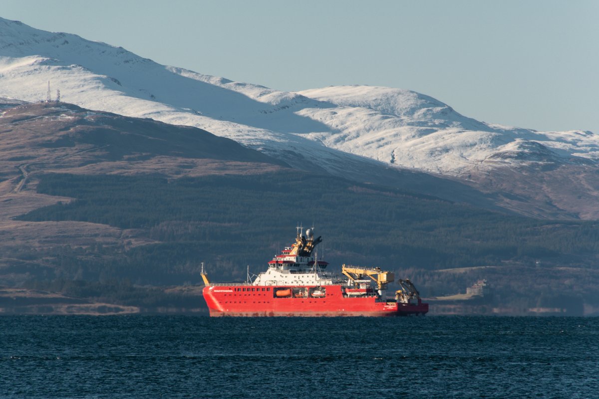 Oban welcomes the #RRSSirDavidAttenborough #BoatyMcBoatface 

The famous polar research vessel was spotted today just minutes from SAMS near #Oban Bay. The crew chose Oban's deep water and sheltered conditions to test anchoring, manoeuvring and dynamic positioning.

What a treat!