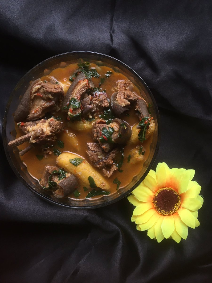 __sweetperry's tweet photo. Tomorrow’s lunch menu
A plate of the 1st frame(onunu with goat meat peppersoup)  / #2000.
A plate of the 2nd frame(plantain goat meat peppersoup) / #1500.
I’m also taking bulk orders for both dishes.
Dm to order/send a WhatsApp message to 08189076630
Location: PH https://t.co/lsS0utgbaJ