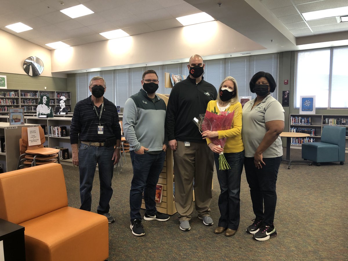 CCALMS's tweet image. Congratulations to our @ccalms #LMSOTY @KennesawMtHS Valerie Bryan!! 🎉👏🙌 @CobbSchools @CCSDLibMedia #CobbLMS #ccalms @hollyfrilot
