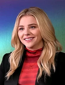 Happy Birthday to Chloë Grace Moretz voice of Furi in The Emperor\s New School! 