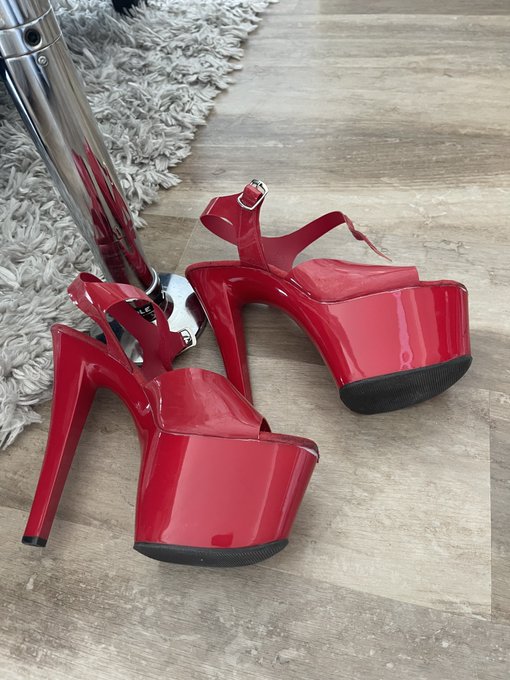 $100 - Used red stripper heels for sale. Includes exclusive content. Mailed directly to you  #toes #foot<a href="/tag/footfetish"class="tags"><span>#footfetish</span></a><a href="/tag/shoes"class="tags"><span>#shoes</span></a><a href="/tag/heels"class="tags"><span>#heels</span></a><a href="/tag/femdom"class="tags"><span>#femdom</span></a><a href="/tag/feet"class="tags"><span>#feet</span></a><a href="/tag/redheels"class="tags"><span>#redheels</span></a>