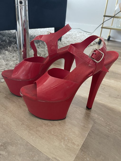 $100 - Used red stripper heels for sale. Includes exclusive content. Mailed directly to you  #toes #foot<a href="/tag/footfetish"class="tags"><span>#footfetish</span></a><a href="/tag/shoes"class="tags"><span>#shoes</span></a><a href="/tag/heels"class="tags"><span>#heels</span></a><a href="/tag/femdom"class="tags"><span>#femdom</span></a><a href="/tag/feet"class="tags"><span>#feet</span></a><a href="/tag/redheels"class="tags"><span>#redheels</span></a>