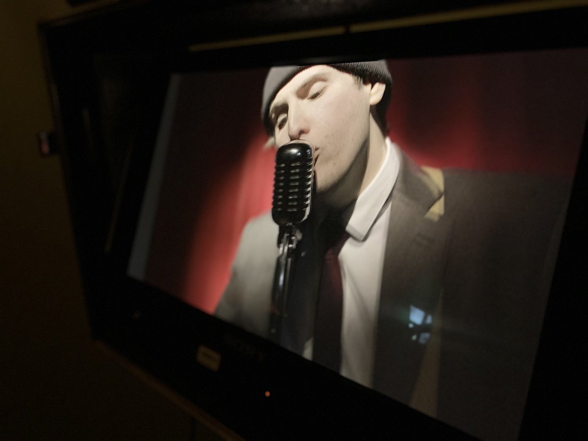 Always a pleasure to shoot videos with the great team of Medial Offline Production! New music might be coming soon... 👀