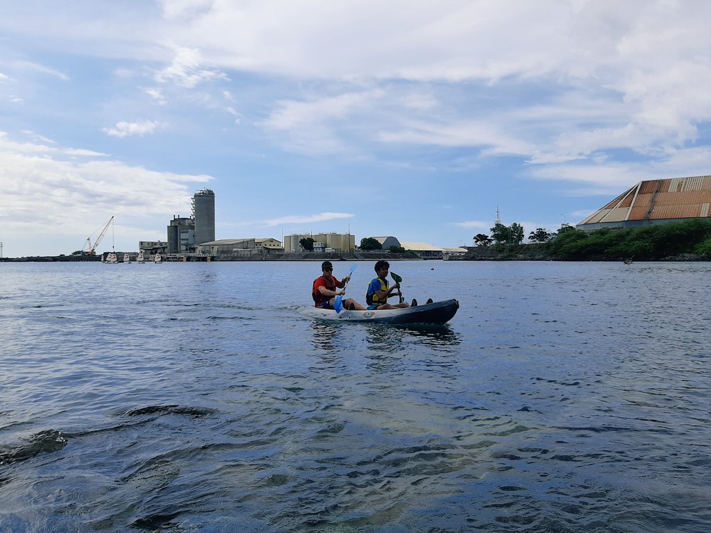 UnssOUEST's tweet image. Boris Neveu, sélectionné olympique pour les JO de Tokyo en kayak, est venu à la rencontre des élèves des collèges Titan et l'Oasis du Port. Une occasion pour ces jeunes de partager les valeurs de l'Olympisme 🥇🚣‍♂️🇲🇫. #SOP2021 @unss_reunion @AcLaReunion @PChatonnay #teamunss