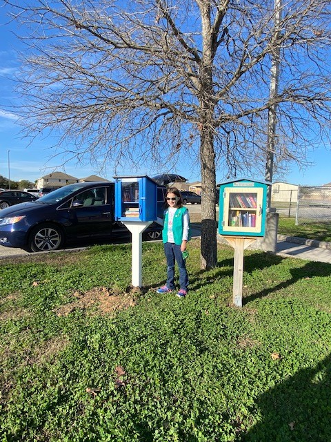 SCUCISD's tweet photo. .@OGWolverines 4th grader donates My Free Library to her campus: https://t.co/qDFzDlV5Kj
#DynamicLeader
#SelfMotivated
#SkilledCommunicator
#ServiceOriented
#FutureReady https://t.co/YYFDUGzGK9