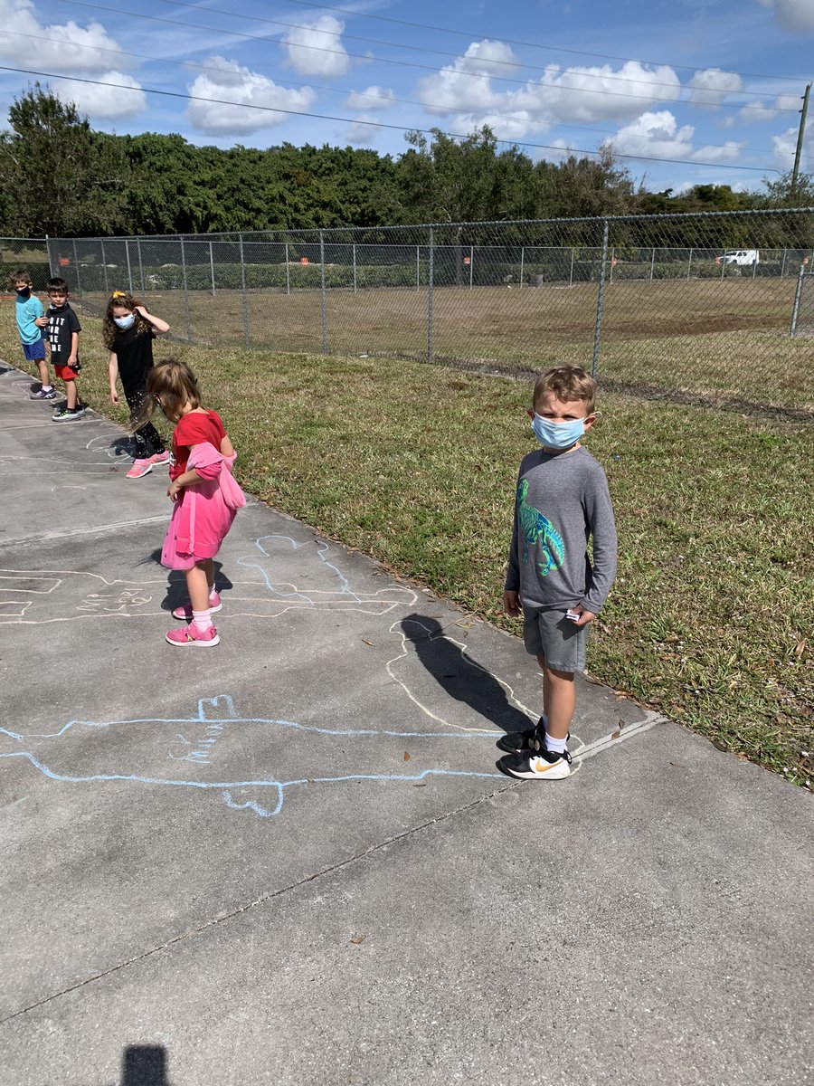 Literacy and science in Kindergarten! Mrs. Burns' class read Bear's Shadow and then went out in the sun this morning and this afternoon to see what happened to our shadow just like bears! <a href="/MickeyzMagic/">Carole Burns</a> <a href="/VMEKinderKids/">💙🇺🇸❤️VME Kinder Kids❤️🇺🇸💙</a> <a href="/collierschools/">Collier County Public Schools</a> <a href="/VMEPatriots/">Veterans Memorial Elementary</a>
