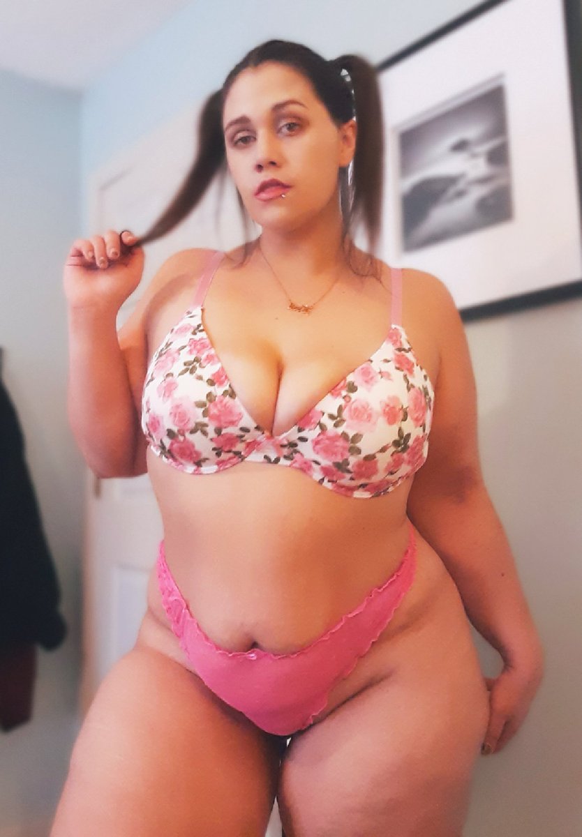 DressTarget's tweet photo. @OFpromoking https://t.co/uI0t868lgo
BBW goddess with a need to show off👅 https://t.co/hraJPDuPvW