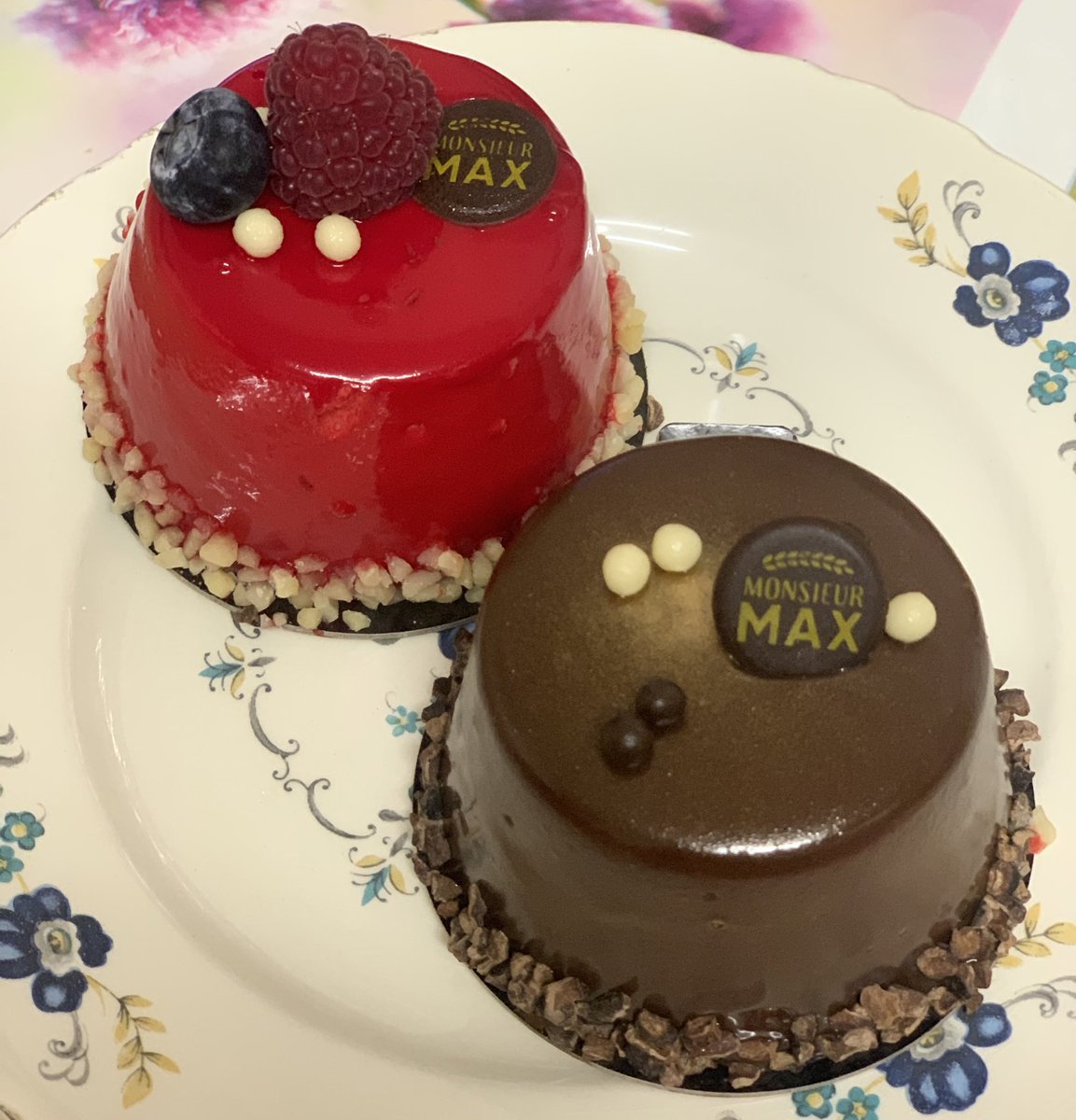 SenaTerada's tweet photo. 結婚記念日💕

早いようで短い3年。 https://t.co/M6pN5O5gMB