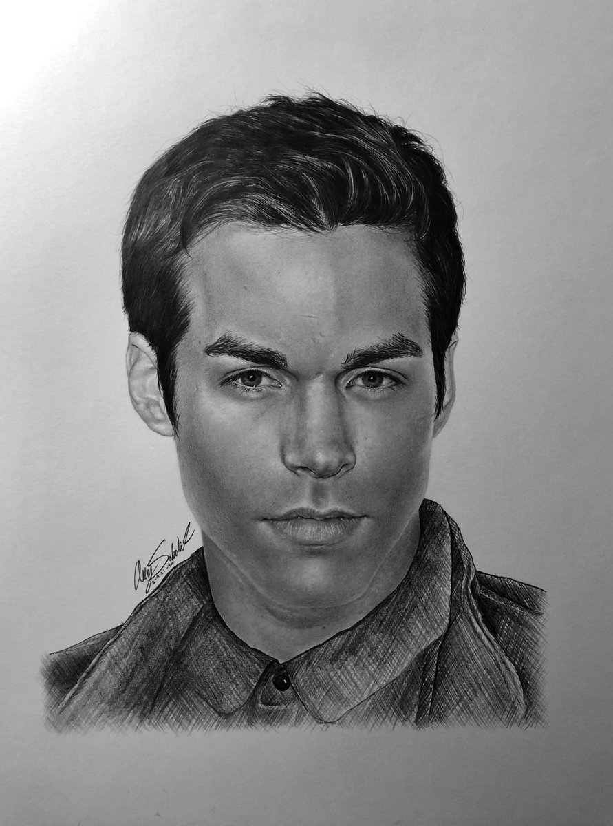 allysonsobolik's tweet photo. I finished my drawing of @CHRIStophrWOOD ! So proud, it took me almost 30 hours :) https://t.co/cPm1tIyG24