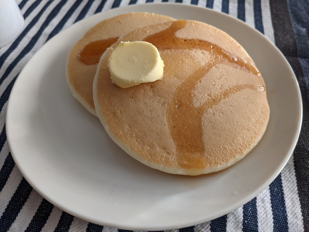 Isk セブンイレブンでホテルオークラのホットケーキ売られててつい買ってしまった祝日の朝 Isk セブンイレブンでホテルオークラのホットケーキ売られててつい買ってしまった祝日の朝